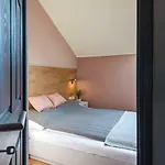 High End Suite Klauzal With Ac - For Cooling